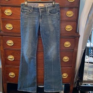 Authentic PAIGE Laurel Canyon jeans SZ 27